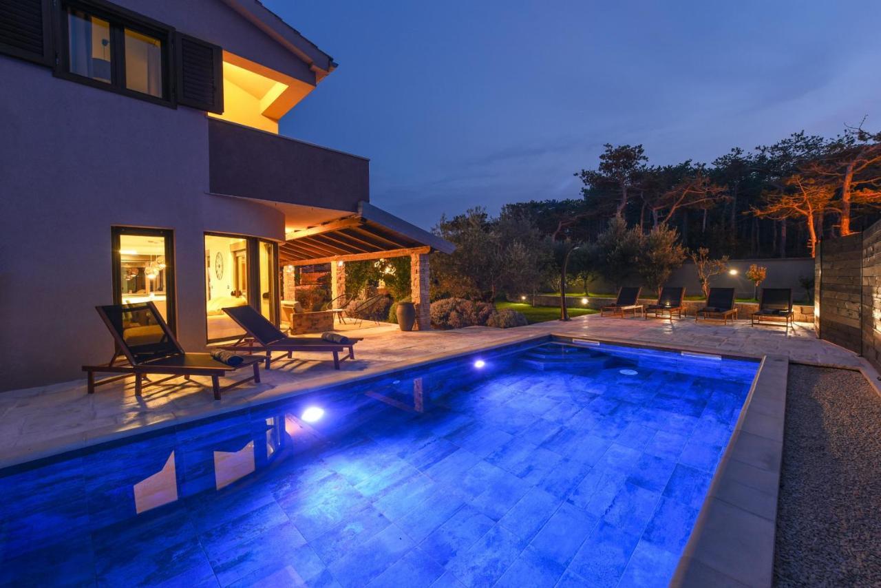 Villa Trabakul Zadarvillas ราชานาส ภายนอก รูปภาพ