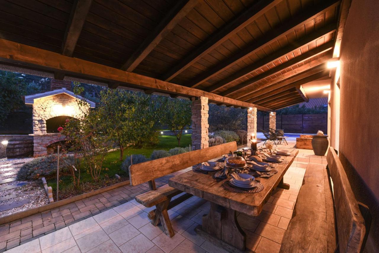 Villa Trabakul Zadarvillas ราชานาส ภายนอก รูปภาพ