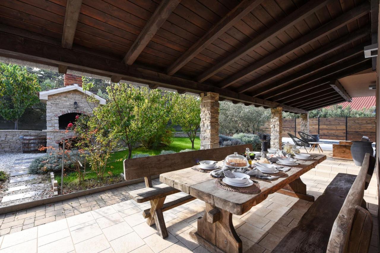 Villa Trabakul Zadarvillas ราชานาส ภายนอก รูปภาพ