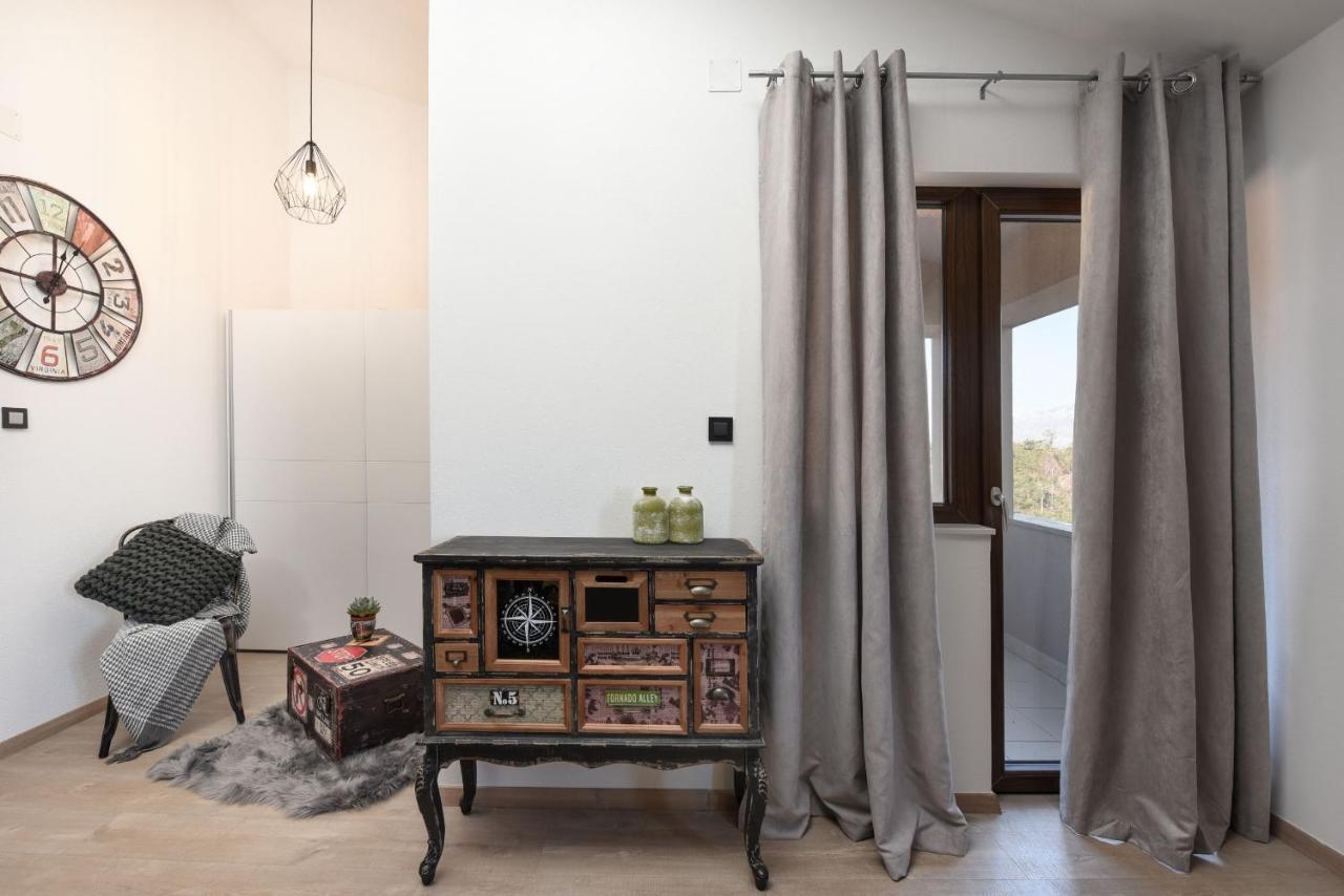 Villa Trabakul Zadarvillas ราชานาส ภายนอก รูปภาพ