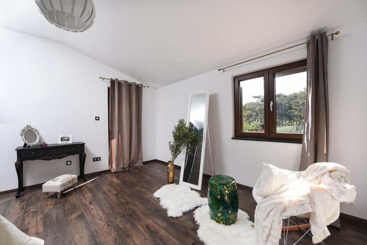 Villa Trabakul Zadarvillas ราชานาส ภายนอก รูปภาพ
